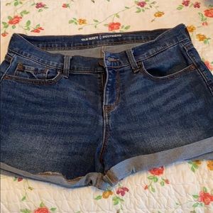 Old navy boyfriend shorts
